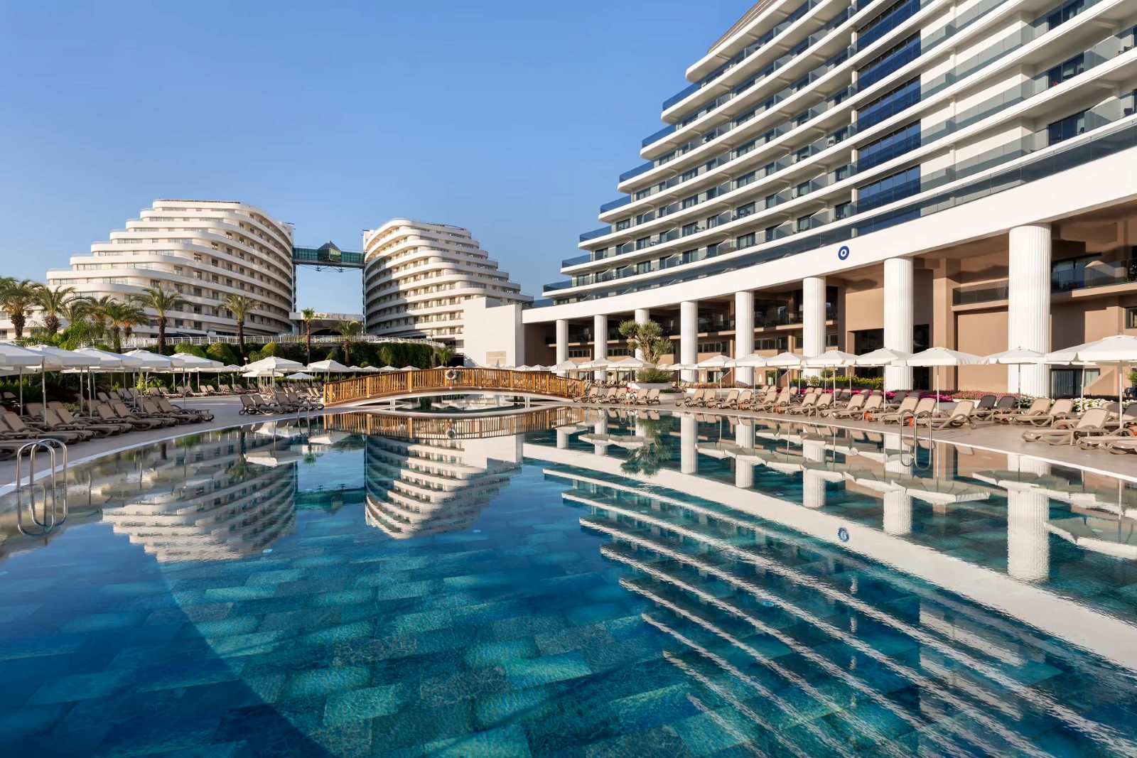 Miracle Resort Hotel